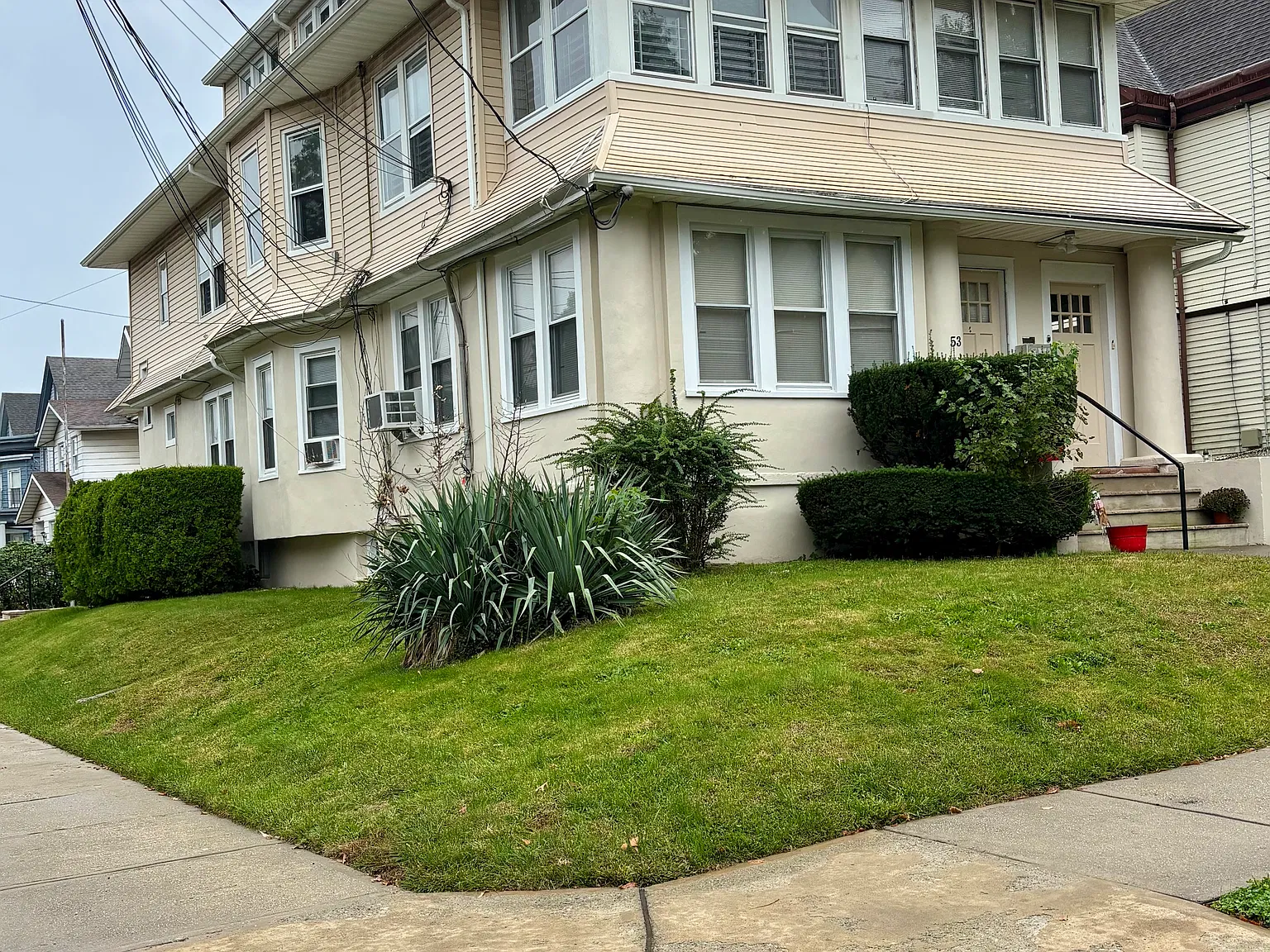 3 bed, 1087 sqft, $3,900 — Photo 2