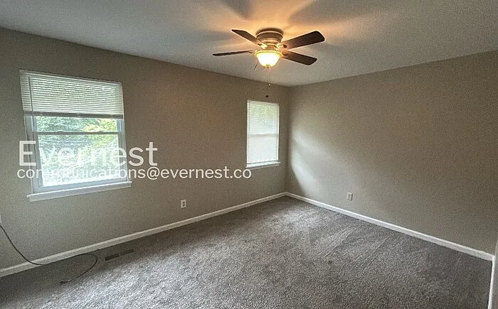 2445 Hampstead Dr — Photo 9