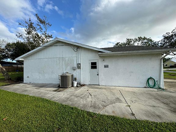 4th image of 171 NE Twylite Terrace