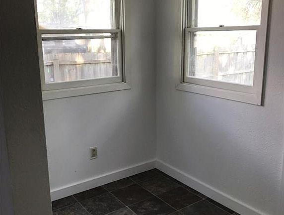 5th image of 301 E Broadway St