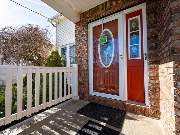 4th image of 4746 Bay View Rd