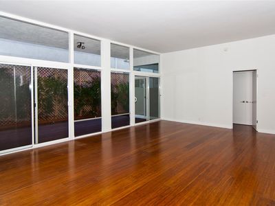 519 California Ave APT 102, Santa Monica, CA, 90403