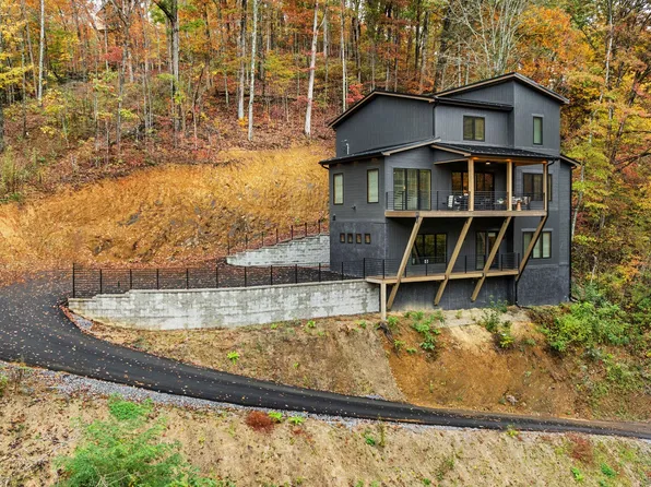 1610 Bear Valley Rd, Sevierville, TN 37876