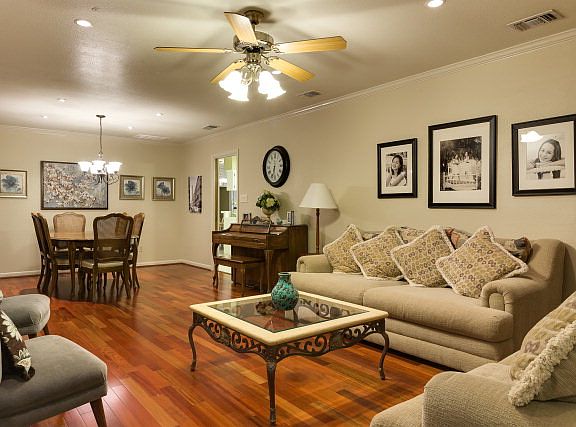 4th image of 1224 Camellia Ave