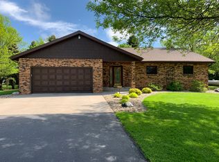 6012 Rolling Hills Dr SW, Montevideo, MN 56265