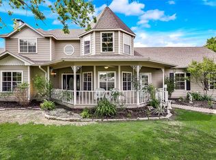 135 Galvan Ln, Van Alstyne, TX 75495