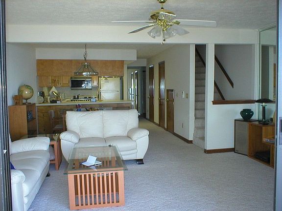 view coming in from deck