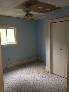 4th image of 32 Florence Ave