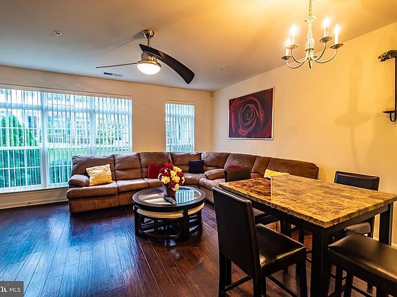 4th image of 17010 Beveridge Dr #15