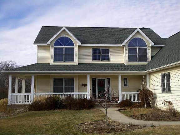 2nd image of 1445 Deer Woods Dr NE