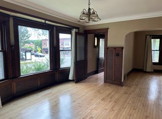 3202 N Oakland Ave, Milwaukee, WI 53211