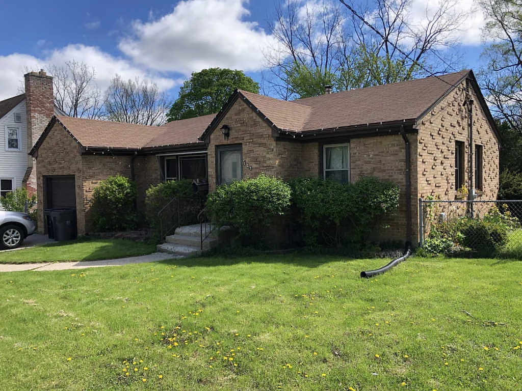 121 Wilcox Ave photo 1