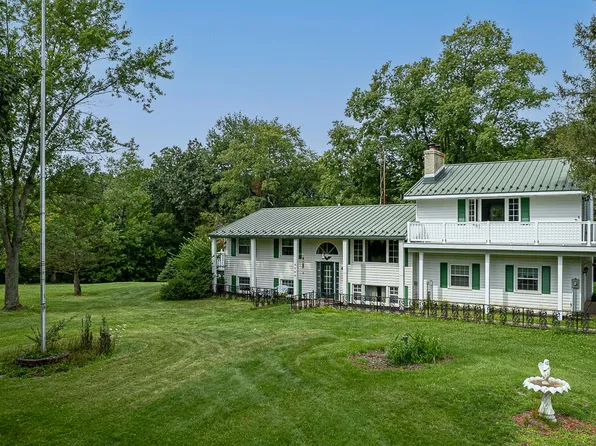 9240 Parker Rd, Brooklyn, MI 49230