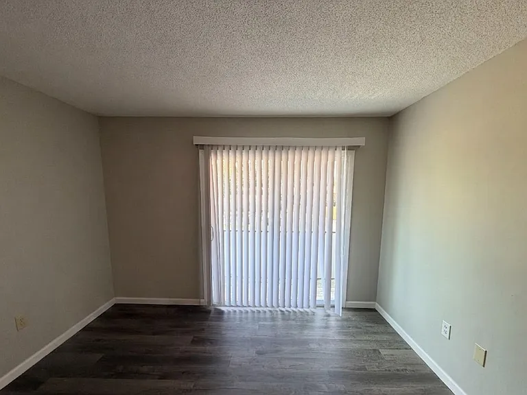 4114 Oak Dr — Photo 15
