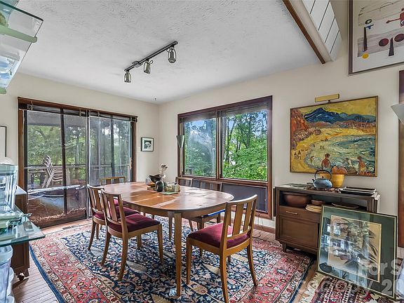 3rd image of 18 Mayfield Rd