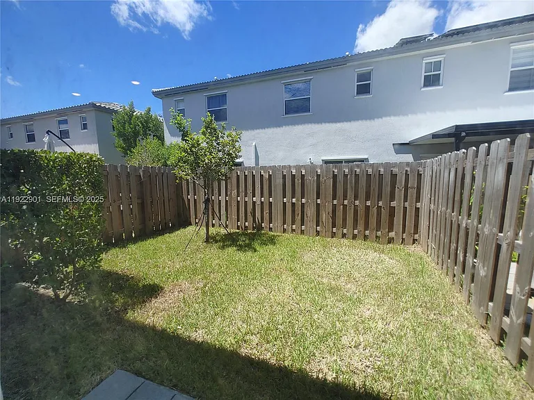 1766 SE 26th Rd — Photo 16