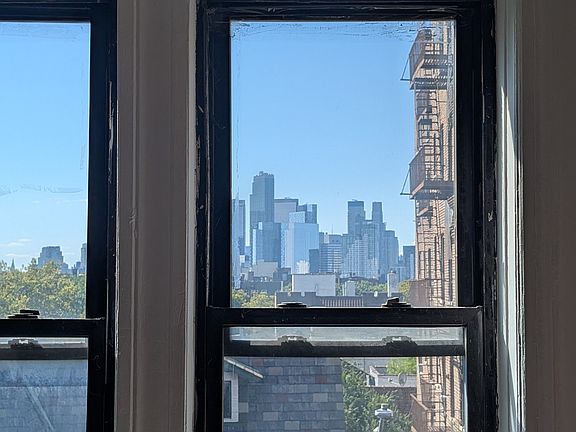 5th image of 4115 50th St APT 3F