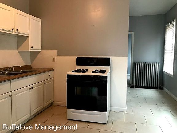 3rd image of 117 Bloomfield Ave #6883318