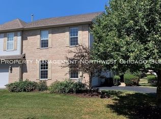 215 Ridge Rd #IVY, Hoffman Estates, IL 60010