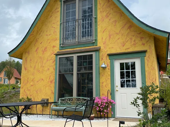 3690 La Bourgade Ln, Burdett, NY