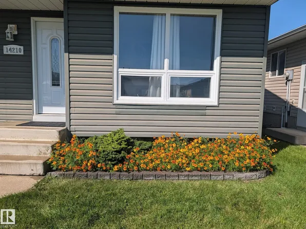 14210 22a St NW, Edmonton, AB T5Y 1E1