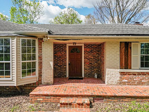 5th image of 312 Sunnyside Ln