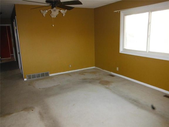 2nd image of 1300 10th Ave