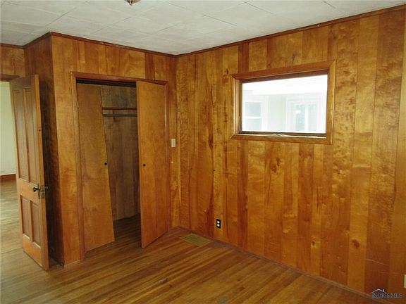 4th image of 132 Mulberry St
