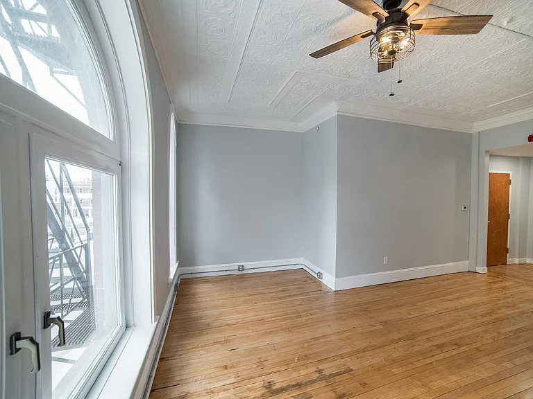 22 State St #2 — Photo 5