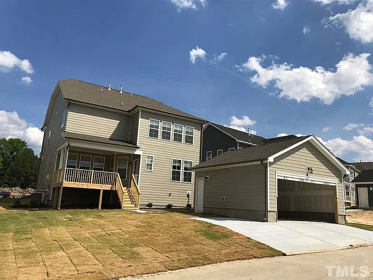 2975 Farmhouse Dr — Photo 2