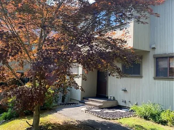 22 Fox Run #22, Woodbury, CT 06798