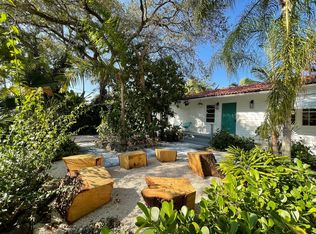 1109 NE 118th St, Biscayne Park, FL 33161