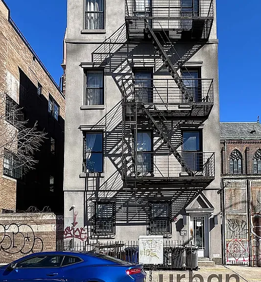 128 Manhattan Ave #1R — Photo 6