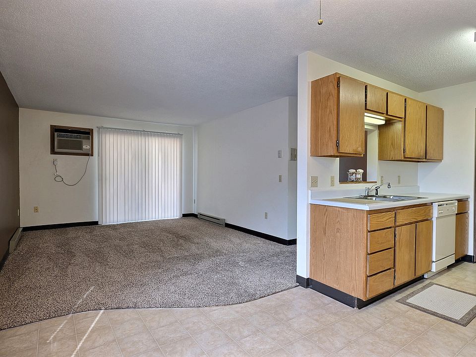 Fargo, ND Prairiewood Meadows | Living