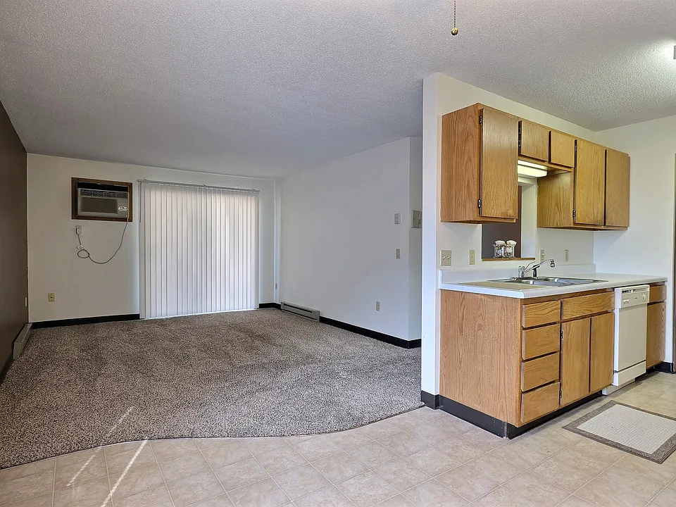 Fargo, ND Prairiewood Meadows | Living