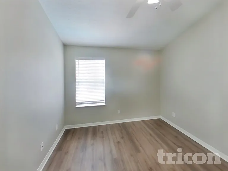 16651 Midsummer Ln — Photo 21