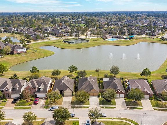 Lakes at Northpointe has established trees, a beautiful lake and homeowners connect with each other in the outdoor living spaces.