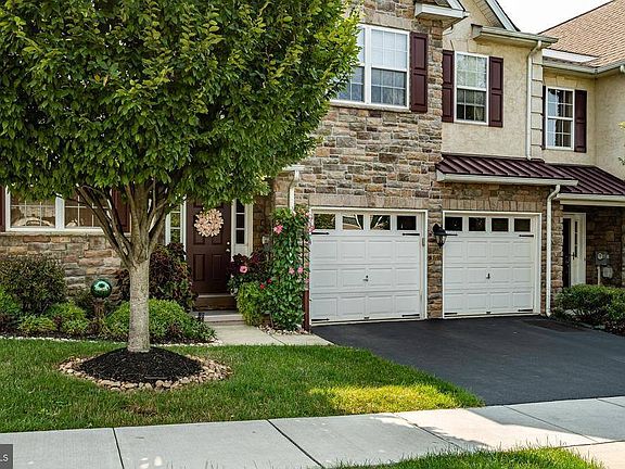 4th image of 304 Fairfield Cir S