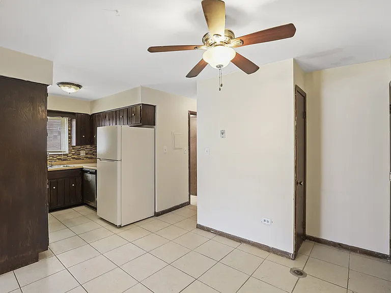 668 Clyde Ave — Photo 7