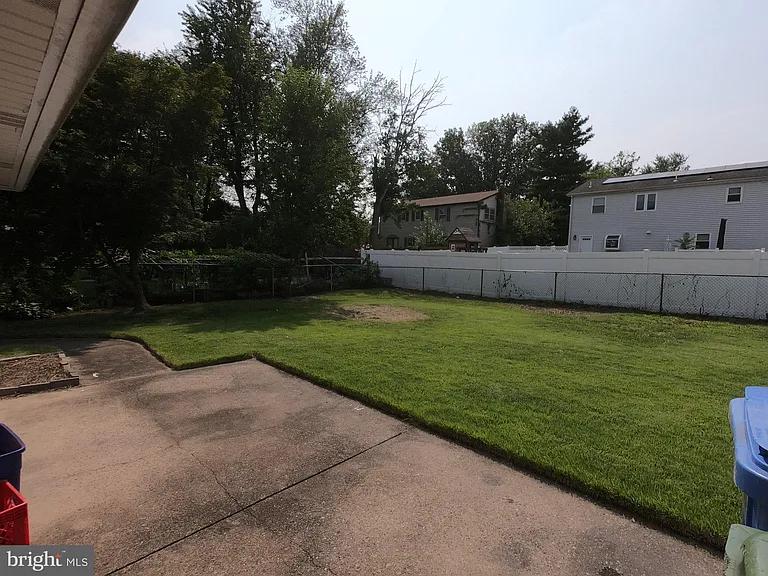 436 S Suffolk Dr — Photo 20