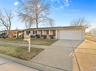 2082 Marrisa Dr, Florissant, MO 63031