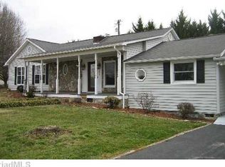 203 Brintle Cir, Mount Airy, NC 27030