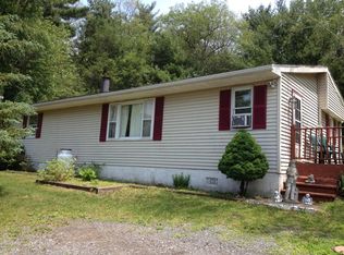 243 Woods View Dr, Saylorsburg, PA 18353