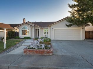 1381 Versailles Dr, Hollister, CA