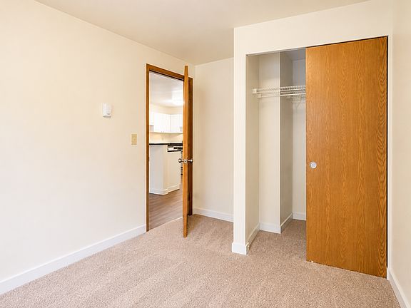 4th image of 2418 NW 57th St #403