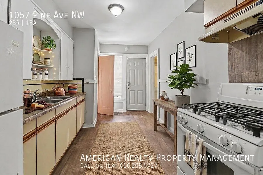 2 bed, 850 sqft, $1,100 — Photo 2