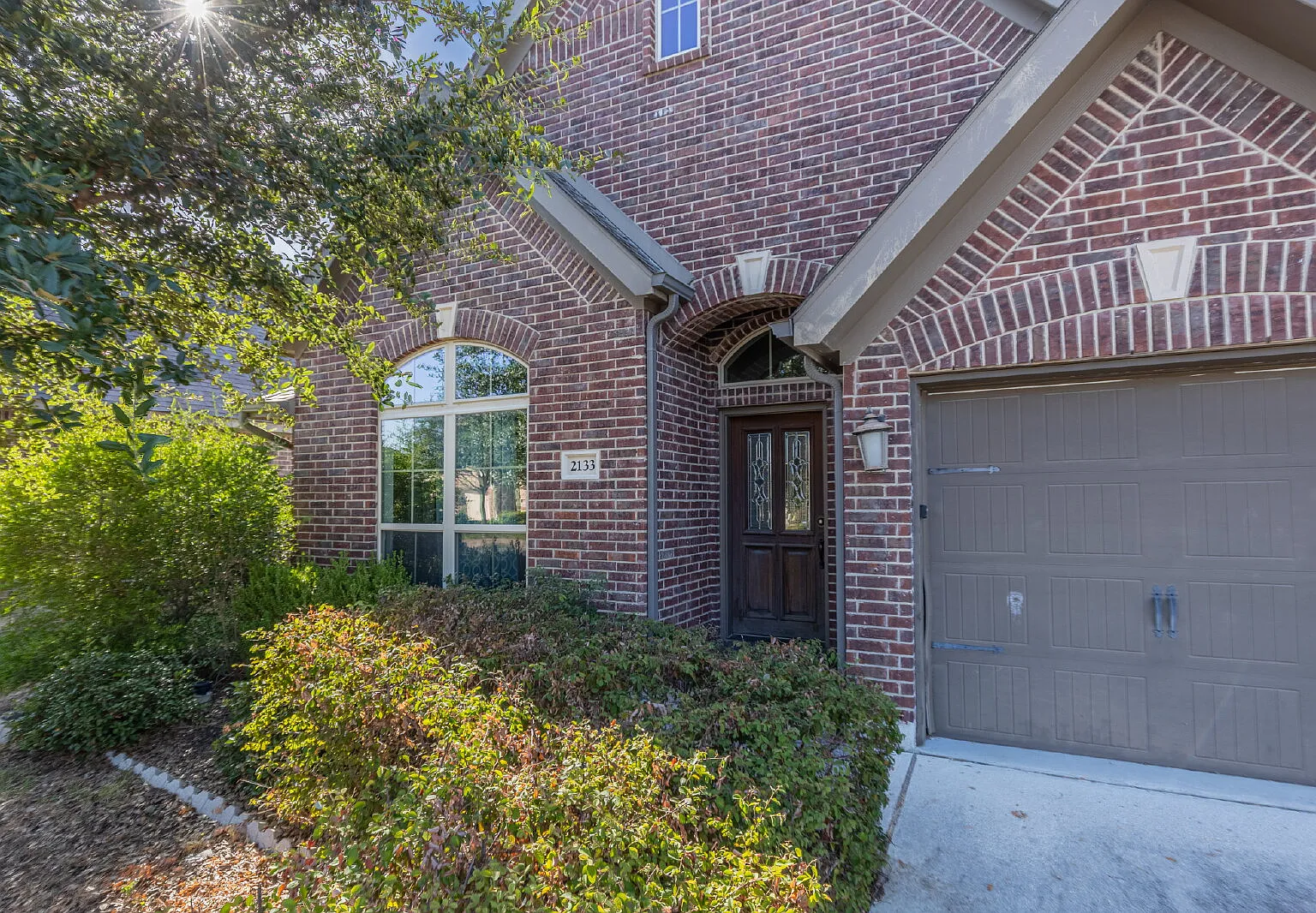 4 bed, 2.0 bath, 2088 sqft, $2,250 — Photo 3