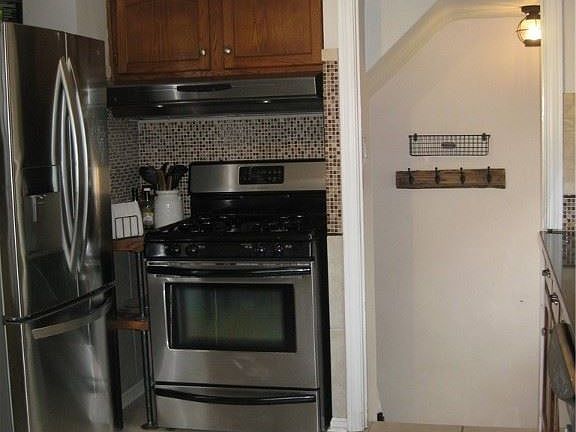 4th image of 6844 Orchard Blvd