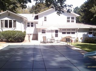 386 Dover Rd, Westwood, MA 02090