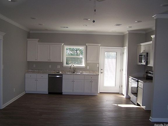 3rd image of 1610 Rehoboth Dr